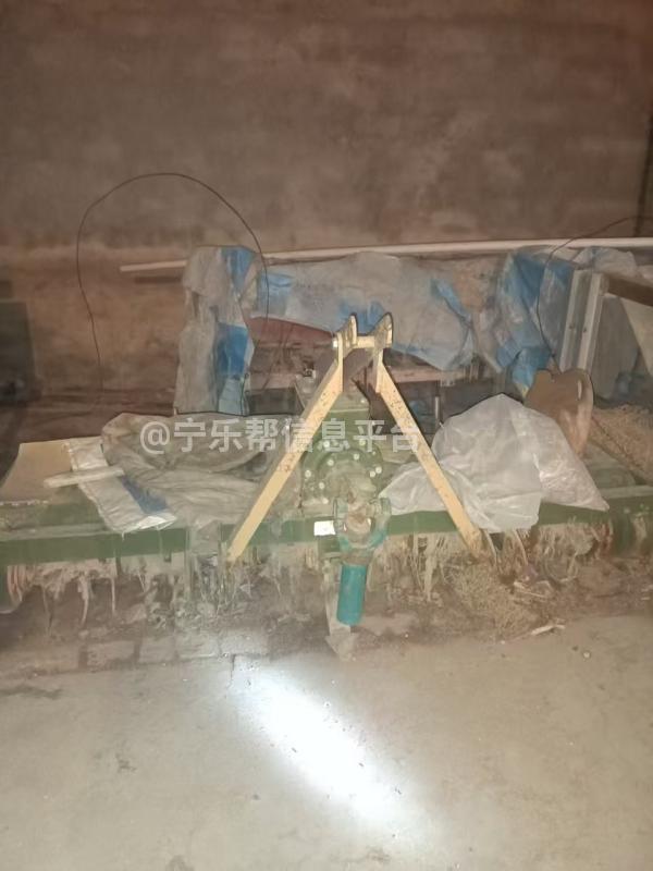 出售雷沃604付摸机，水桶架子